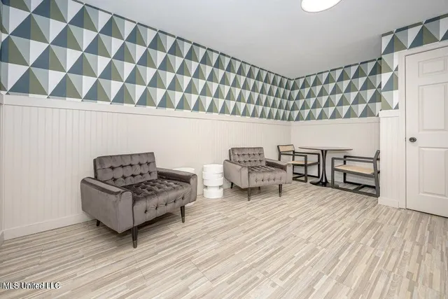 $2,000 | 114 Ethel Circle, Unit 8, Ocean Springs, MS 39564