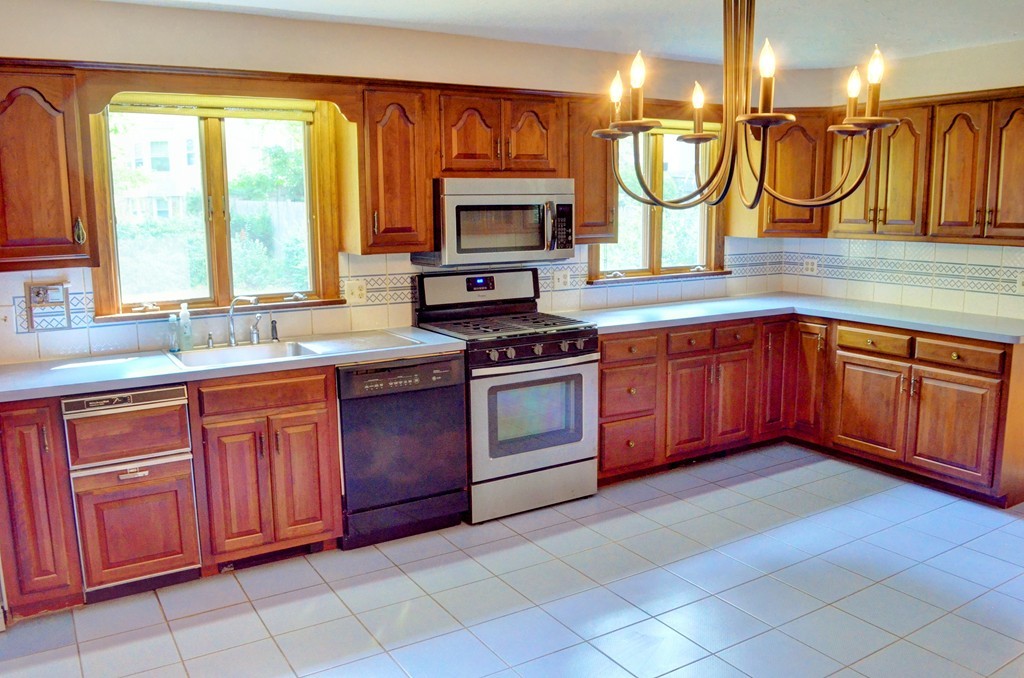 60 Monroe Road Quincy, MA 02169 - Photo 9 of 22 Gallery Image 9