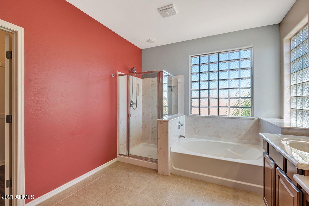 15263 West Redfield Road Surprise, AZ 85379 - Photo 24 of 26 Master Bathroom 2