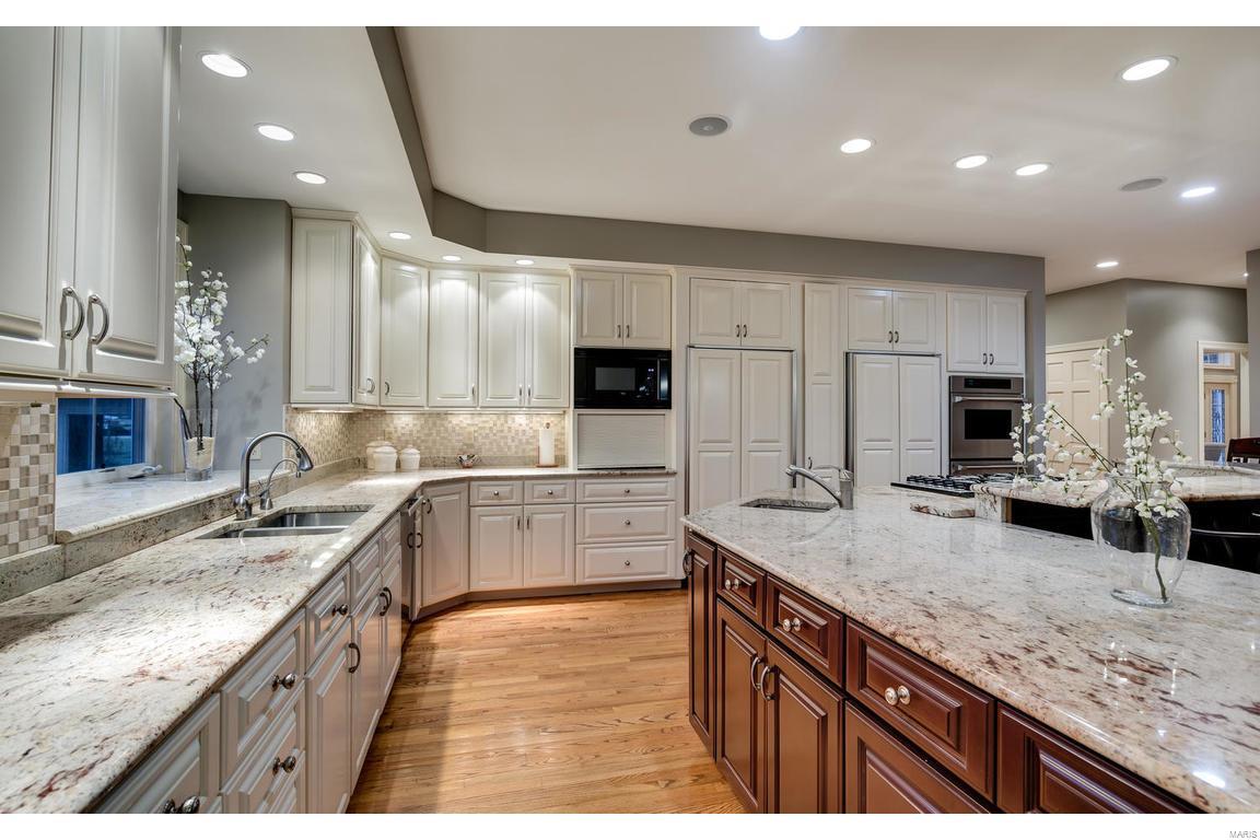 1427 Topping Road Town and Country, MO 63131 - Photo 17 of 33 Gallery Image 17