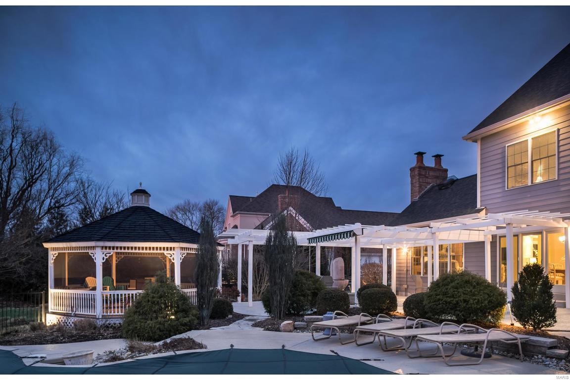 1427 Topping Road Town and Country, MO 63131 - Photo 6 of 33 Gallery Image 6