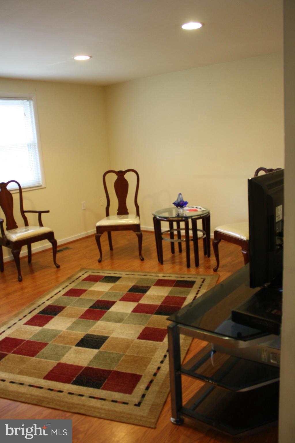 2303 Old Trail Drive Reston, VA 20191 - Photo 5 of 16 Living Room
