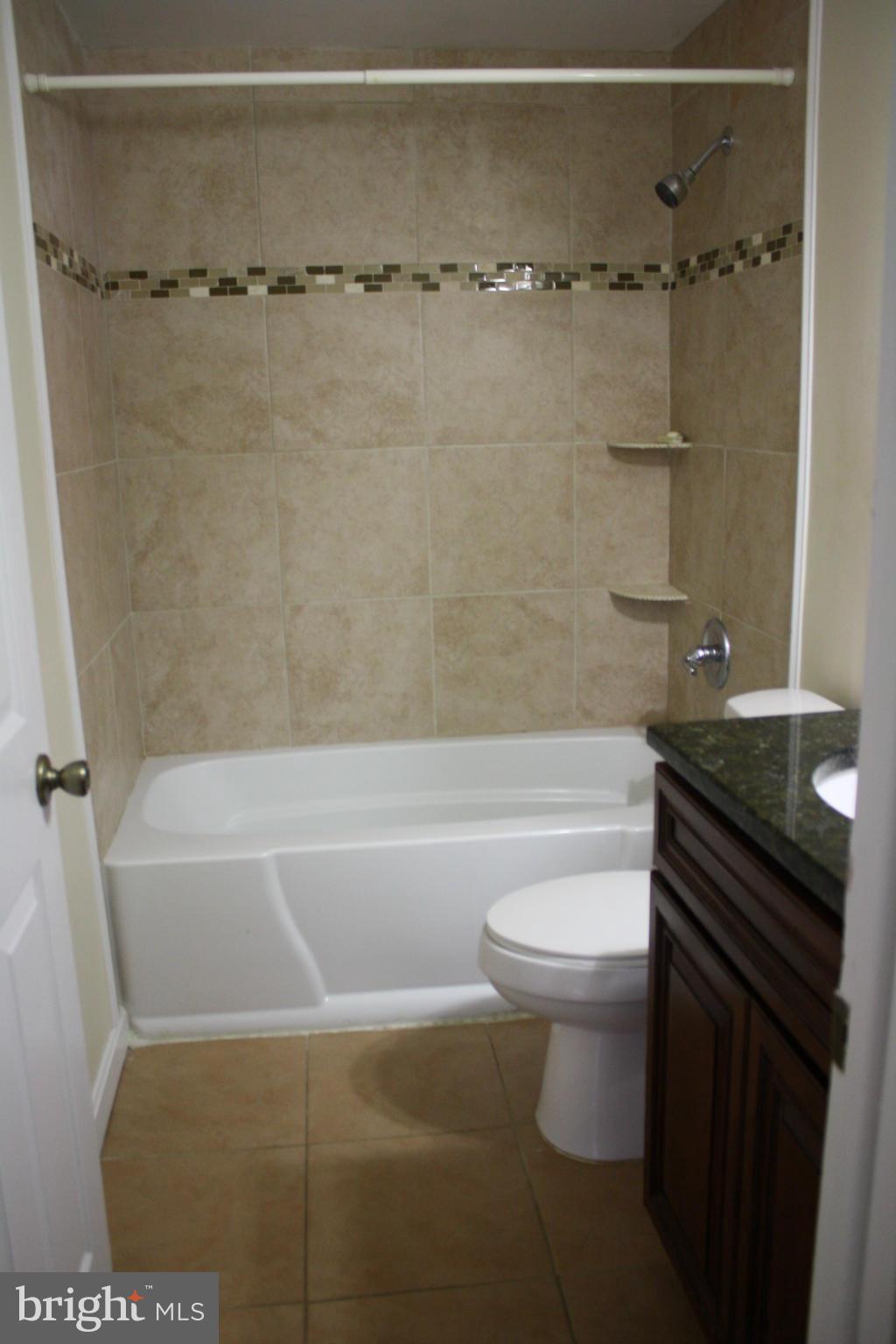 2303 Old Trail Drive Reston, VA 20191 - Photo 7 of 16 Bath