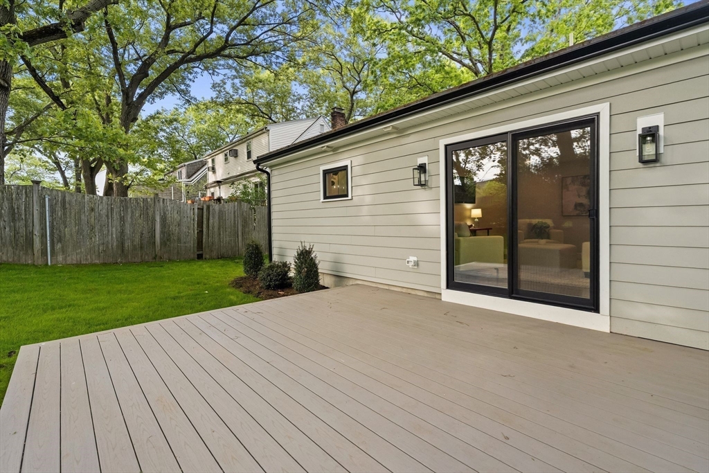 323 Ridge Street Arlington, MA 02474 - Photo 30 of 38 Gallery Image 30