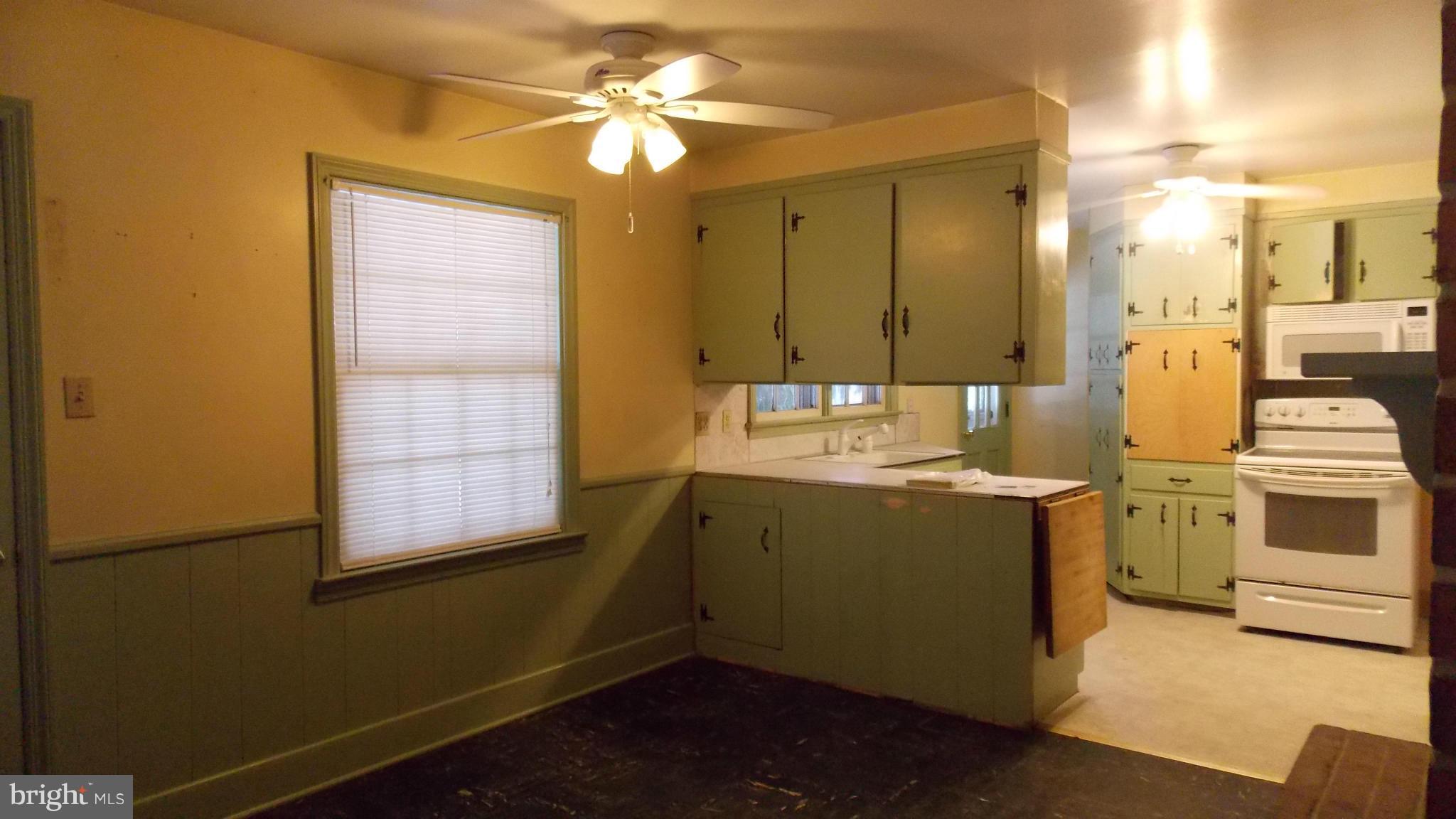 6402 Mt Phillip Road Frederick, MD 21703 - Photo 8 of 13 Kitchen
