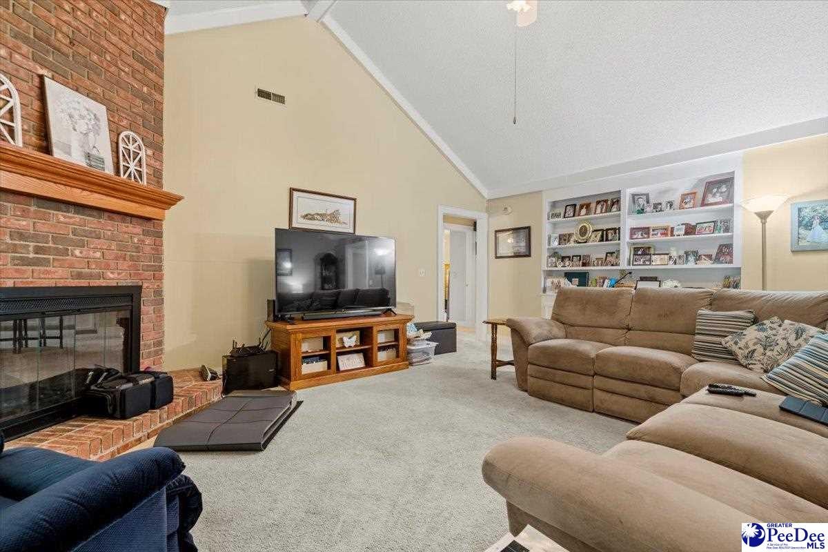 728 South Briarleigh Road Florence, SC 29501 - Photo 6 of 32 Gallery Image 6