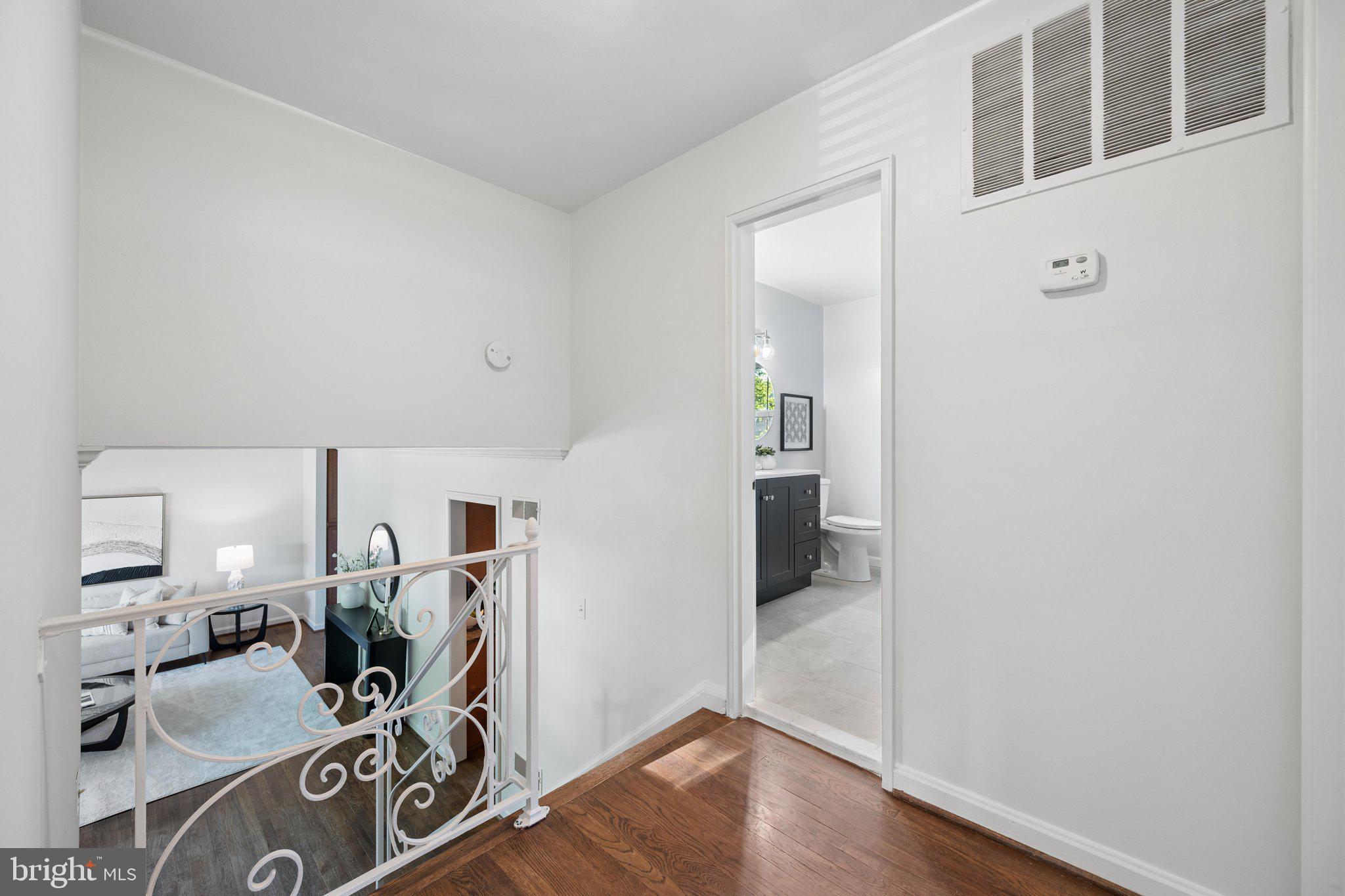 10309 Inwood Avenue Silver Spring, MD 20902 - Photo 31 of 57 Hall