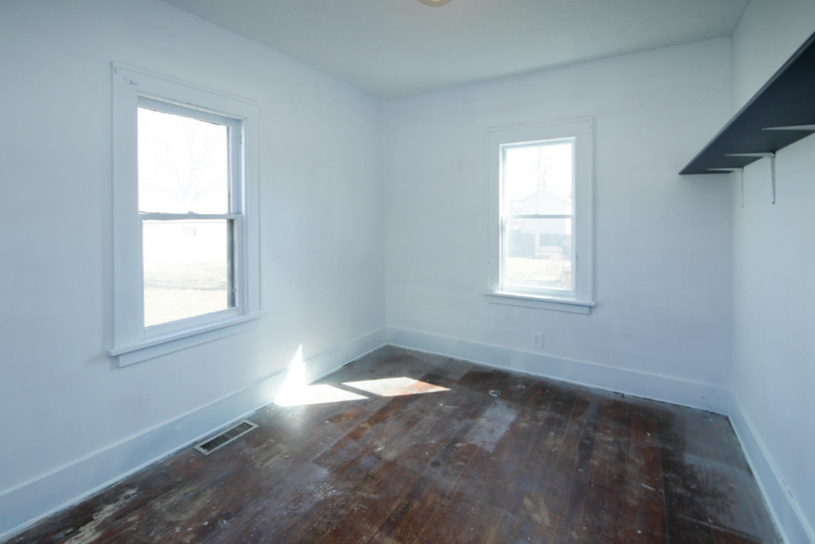 618 Constantine Street Three Rivers, MI 49093 - Photo 11 of 21 618 Constantine St-111