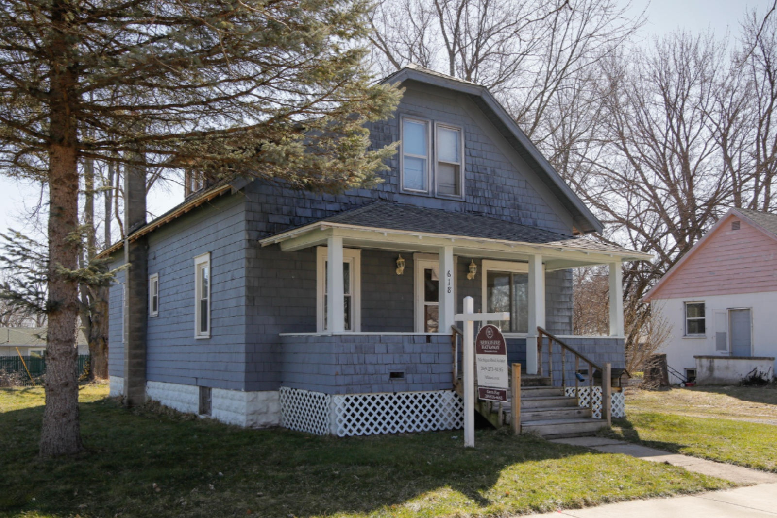618 Constantine Street Three Rivers, MI 49093 - Photo 2 of 21 618 Constantine St-102
