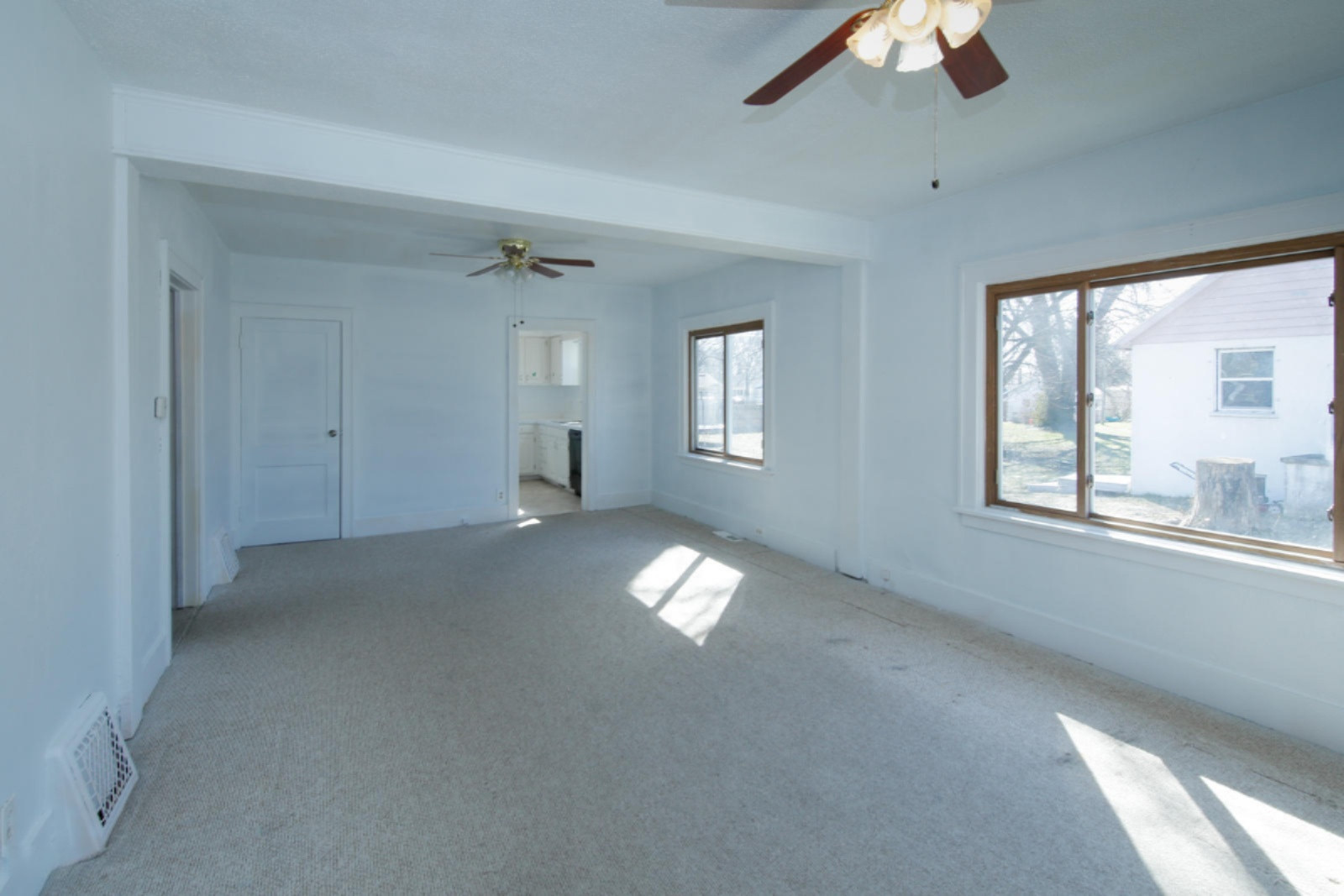 618 Constantine Street Three Rivers, MI 49093 - Photo 6 of 21 618 Constantine St-106