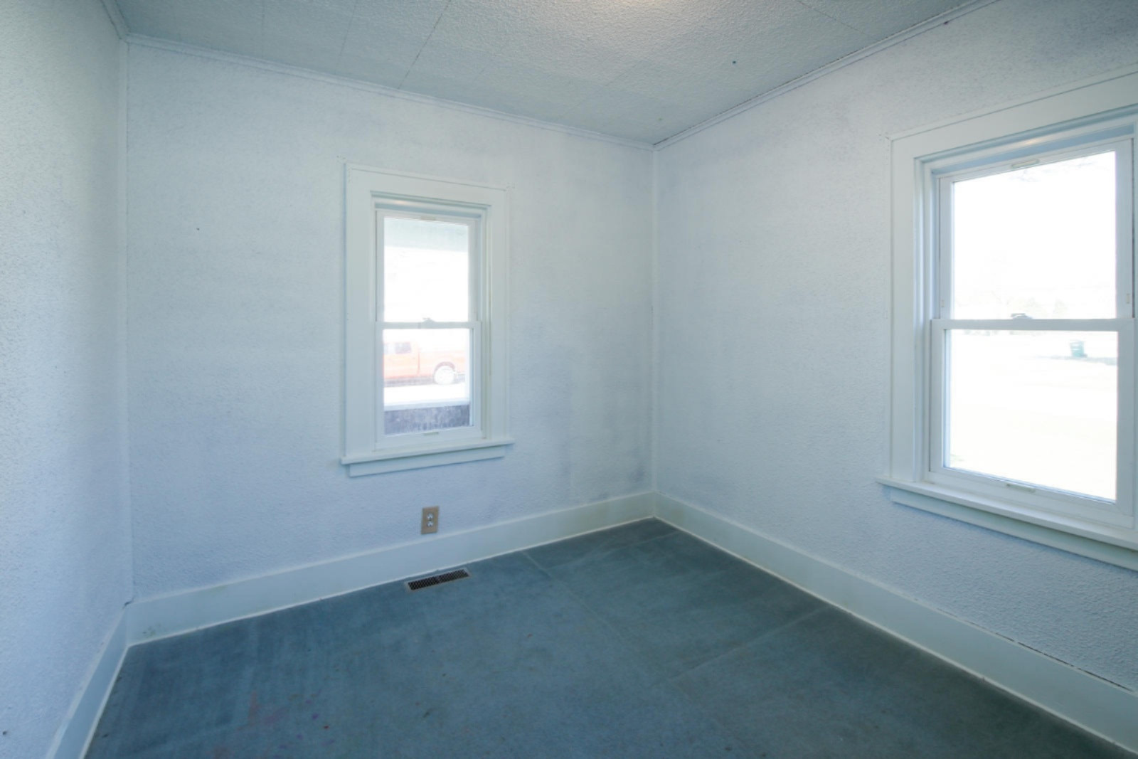 618 Constantine Street Three Rivers, MI 49093 - Photo 10 of 21 618 Constantine St-110