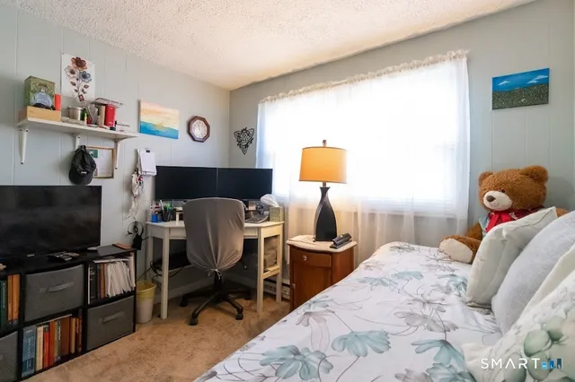 $420,000 | 1326 Meriden Avenue, Southington, CT 06489