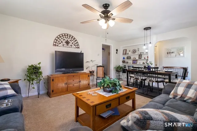 $420,000 | 1326 Meriden Avenue, Southington, CT 06489