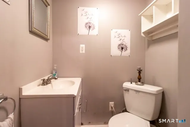 $420,000 | 1326 Meriden Avenue, Southington, CT 06489