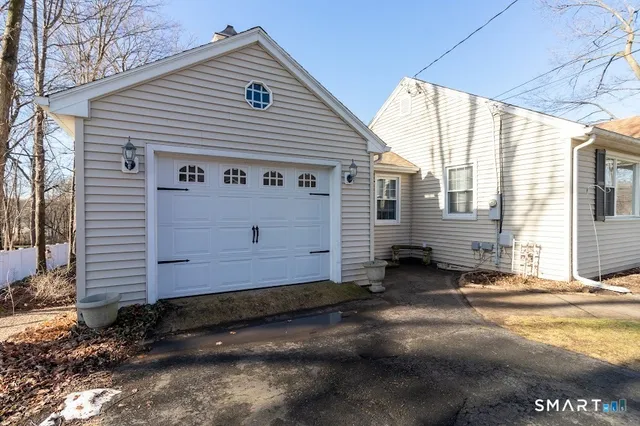 $420,000 | 1326 Meriden Avenue, Southington, CT 06489