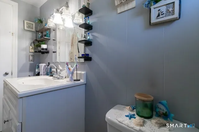 $420,000 | 1326 Meriden Avenue, Southington, CT 06489