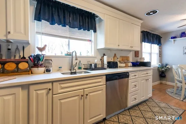 $420,000 | 1326 Meriden Avenue, Southington, CT 06489