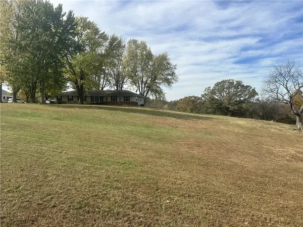 $445,000 | 740 Northwest 1101st Road, Odessa, MO 64076