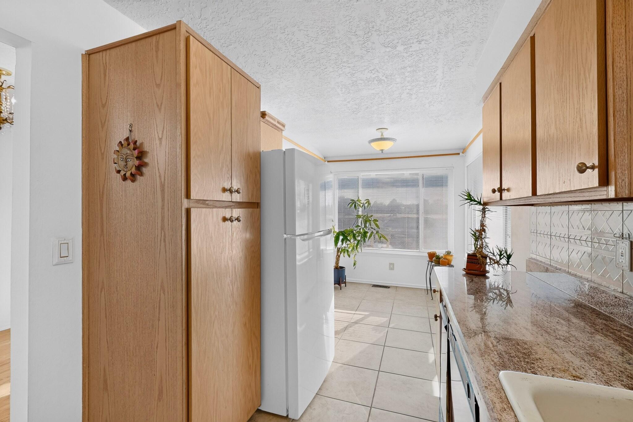 628 Eastlake Drive Southeast Rio Rancho, NM 87124 - Photo 15 of 48 Gallery Image 15