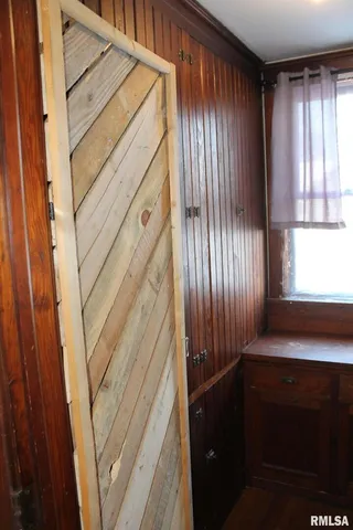 a view of a window in a room