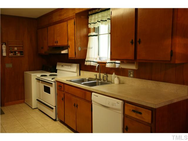 2709 Duke Homestead Road Durham, NC 27705 - Photo 5 of 15 Photo 5