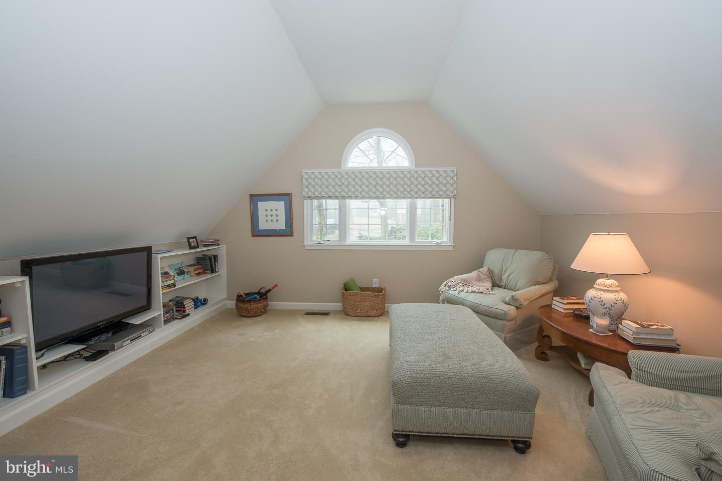 205 Pugh Road Wayne, PA 19087 - Photo 16 of 27 Main Bedroom sitting area