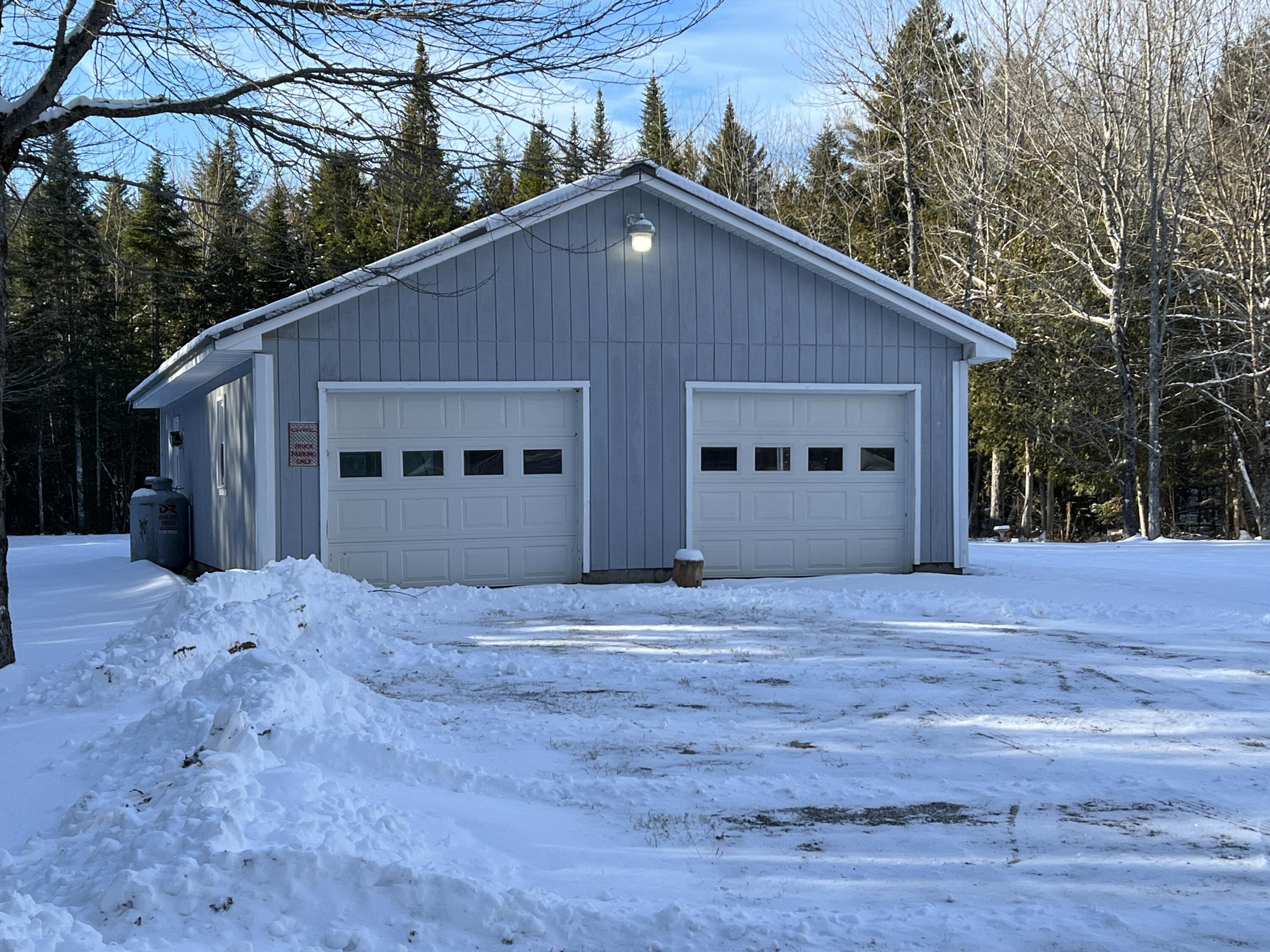 400 Poplar Street Millinocket, ME 04462 - Photo 3 of 27 IMG_3882