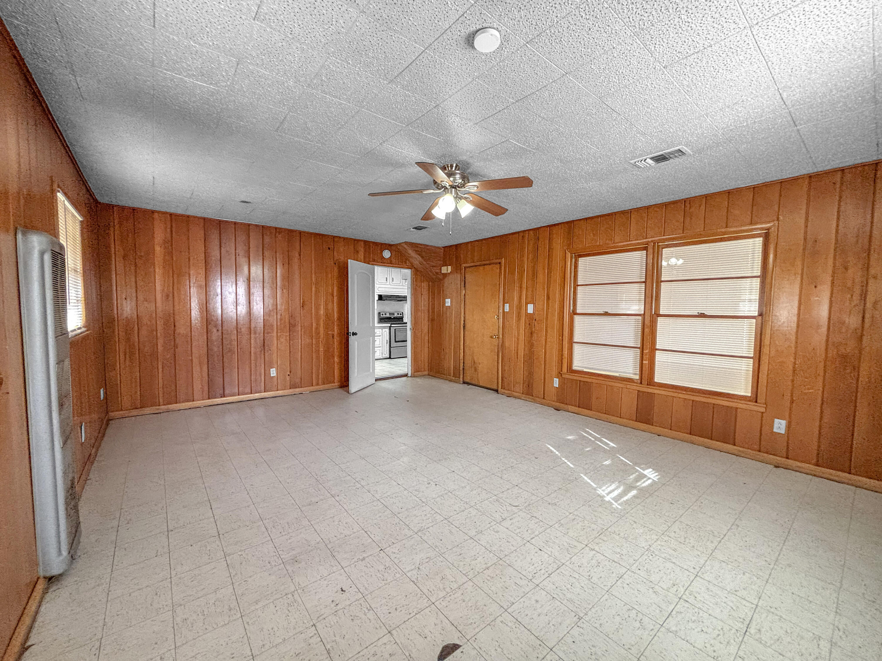 4411 45th Street Lubbock, TX 79414 - Photo 19 of 44 IMG_5606