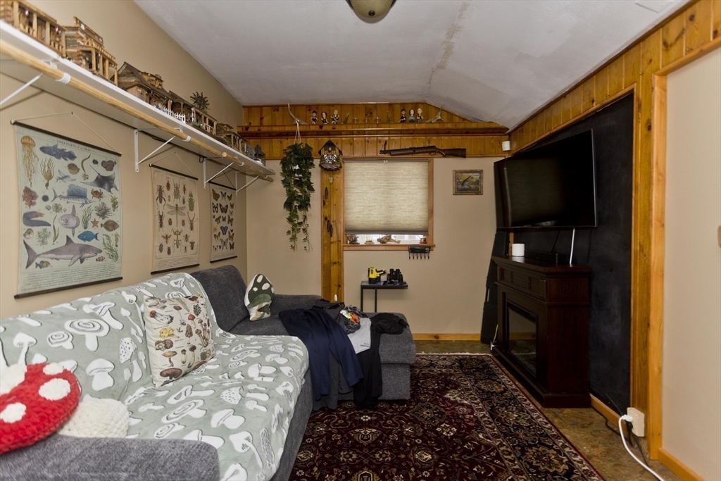 53 Gail Street Springfield, MA 01108 - Photo 8 of 9 Gallery Image 8