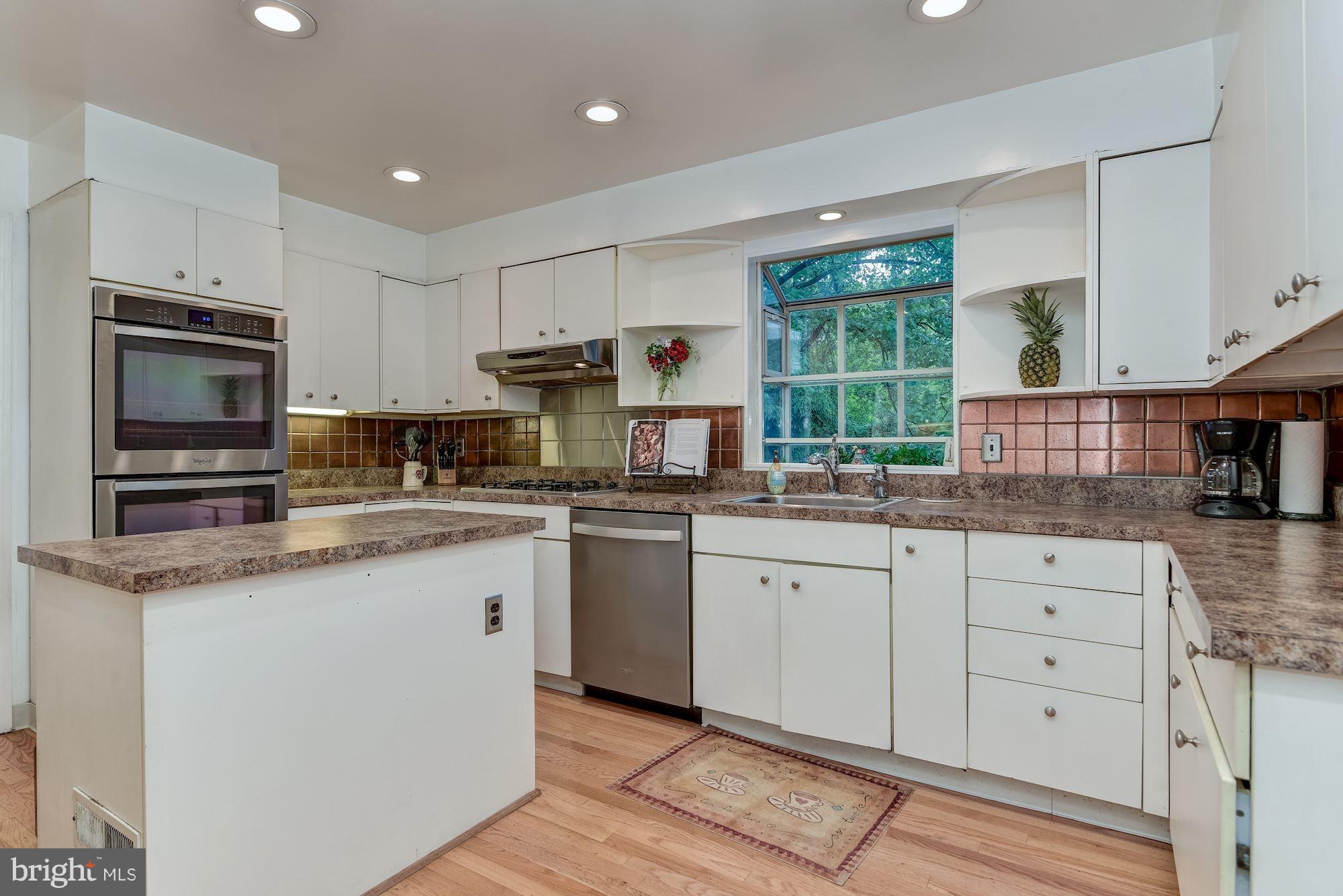 1617 Arbor View Road Silver Spring, MD 20902 - Photo 13 of 30 Kitchen