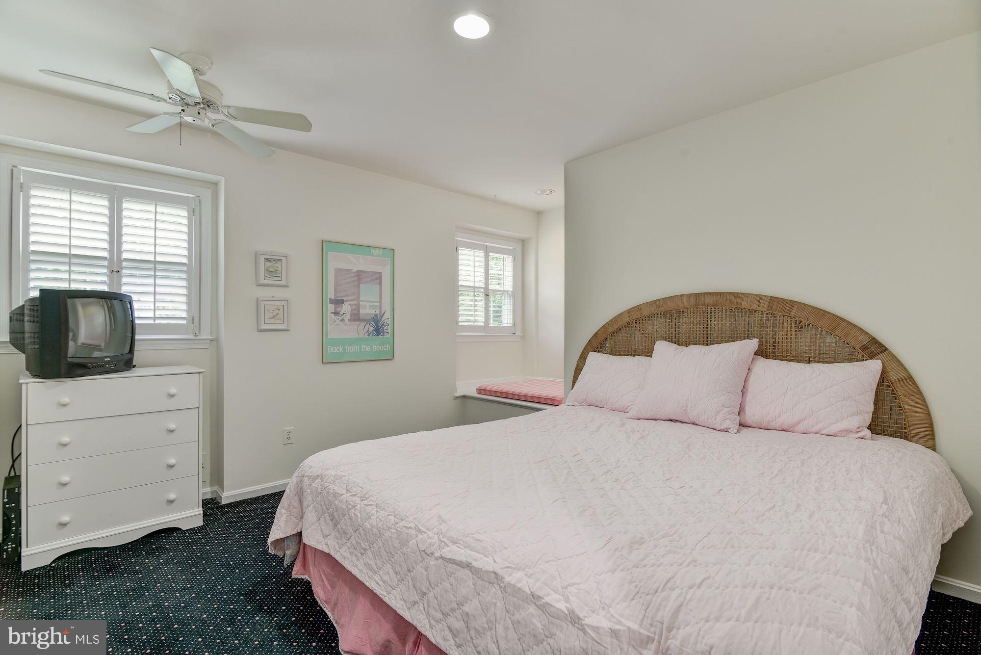 1617 Arbor View Road Silver Spring, MD 20902 - Photo 21 of 30 Bedroom