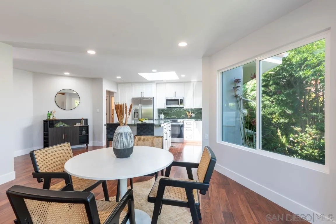 907 Ridge Heights Drive Fallbrook, CA 92028 - Photo 12 of 70 a kitchen with a table and chairs in it