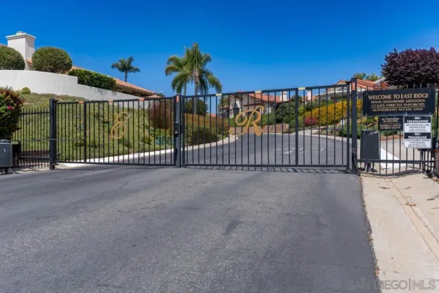 $924,999 | 907 Ridge Heights Drive, Fallbrook, CA 92028