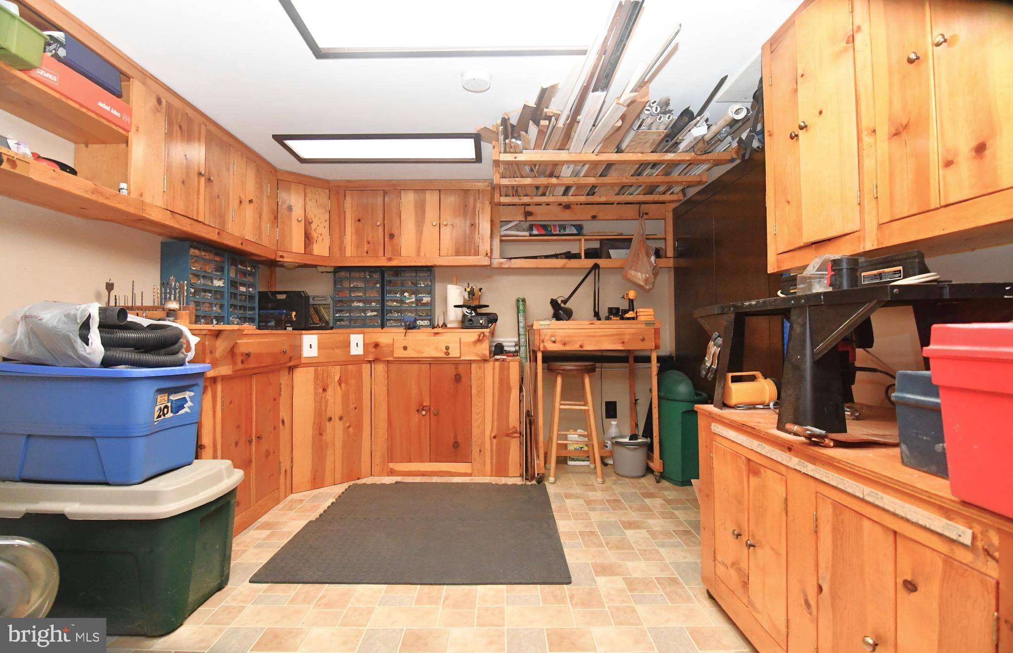 811 Phillips Road Warminster, PA 18974 - Photo 20 of 33 Tool Shop Area!