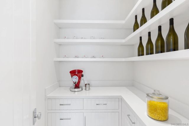 $3,650,000 | 7216 Fay Avenue, La Jolla, CA 92037