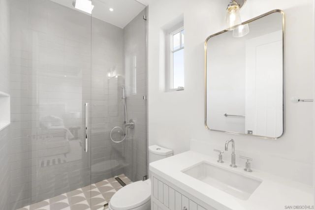 $3,650,000 | 7216 Fay Avenue, La Jolla, CA 92037