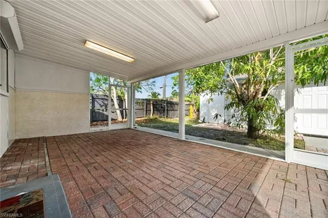 $999,000 | 781 101st Avenue North, Naples, FL 34108
