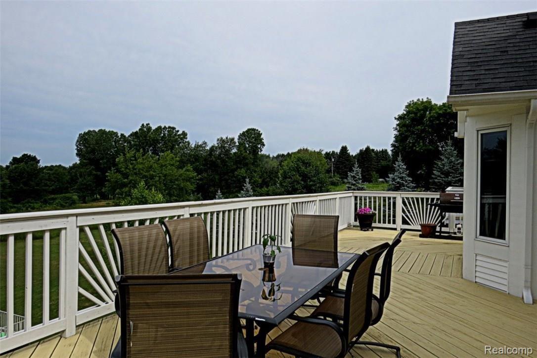 942 South Kern Road Fowlerville, MI 48836 - Photo 57 of 77 16-IMG_3728.JPG