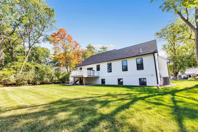 $519,900 | 318 South Webster Avenue, De Pere, WI 54115