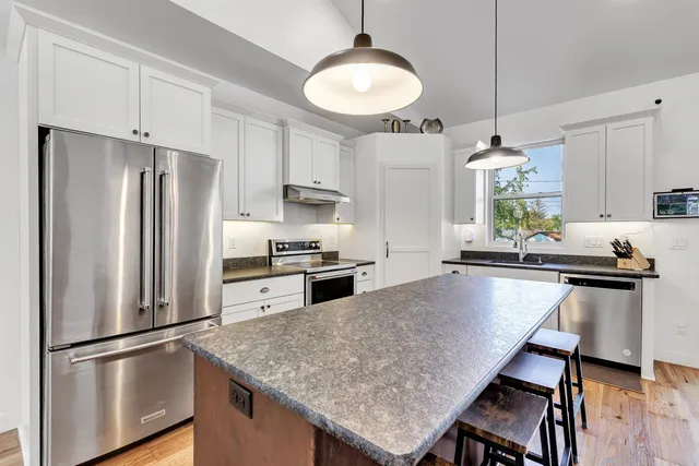 $519,900 | 318 South Webster Avenue, De Pere, WI 54115