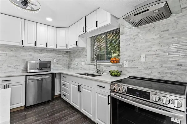 $299,999 | 6363 Brandywine Trail, Peachtree Corners, GA 30092