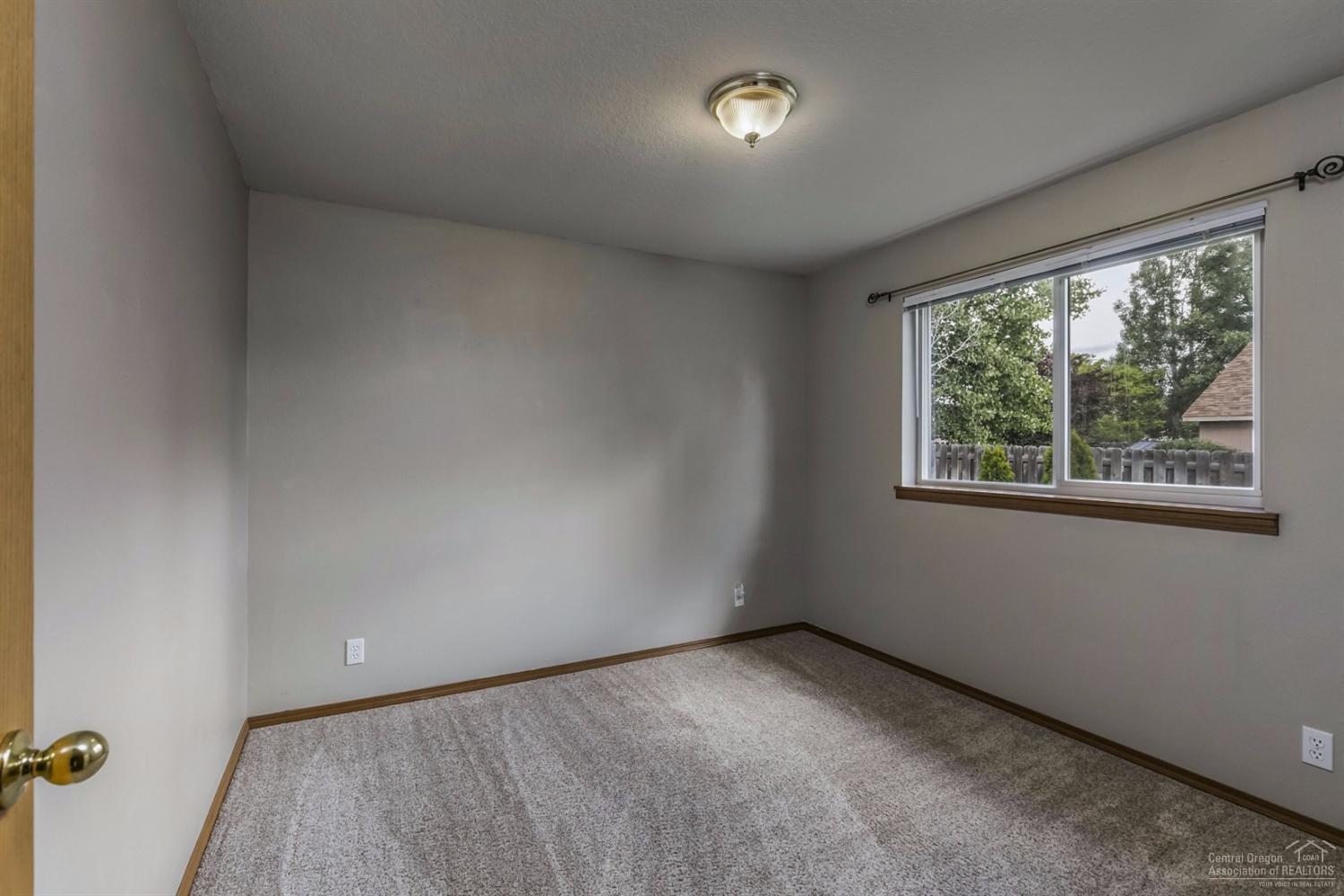 3032 Northeast Raleigh Court Bend, OR 97701 - Photo 11 of 21 Additional Photo