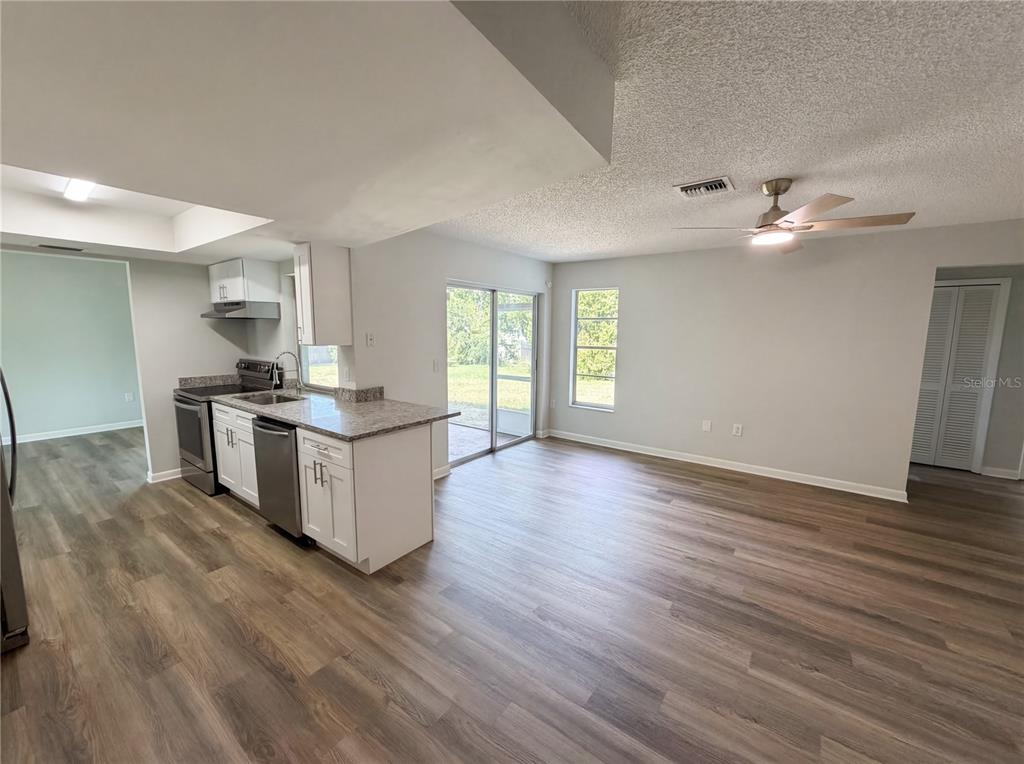 1512 Cascade Court Dunedin, FL 34698 - Photo 18 of 42