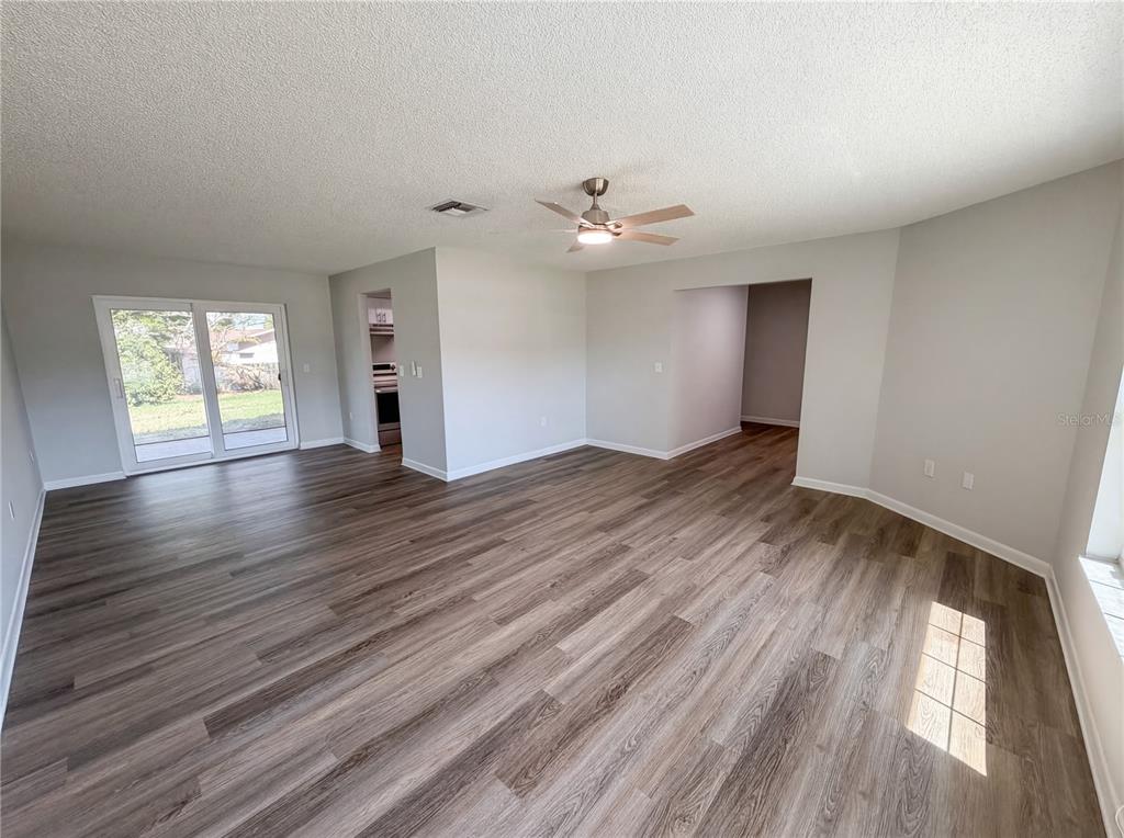 1512 Cascade Court Dunedin, FL 34698 - Photo 8 of 42
