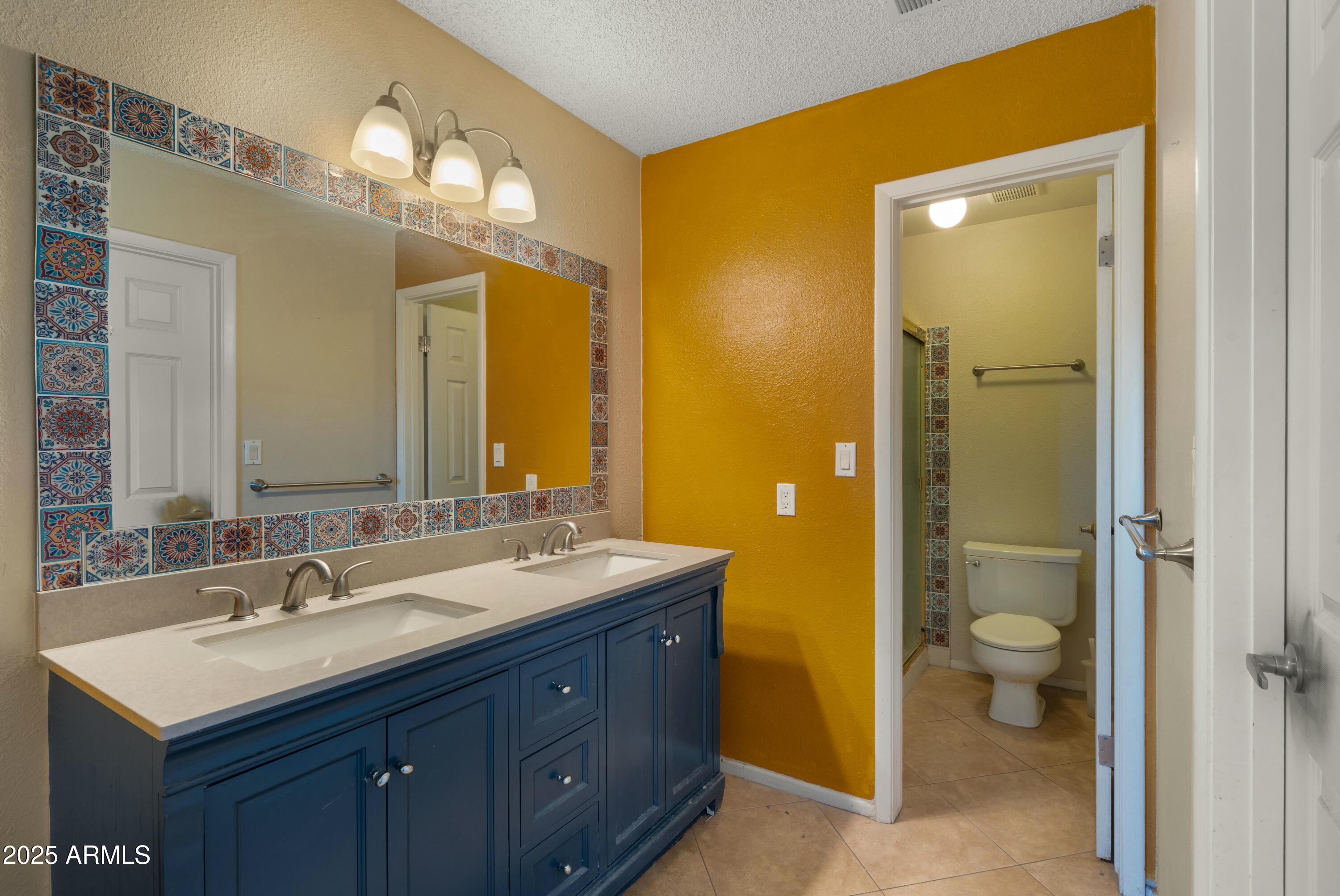 5833 West Hearn Road Glendale, AZ 85306 - Photo 12 of 25 Primary Bathroom