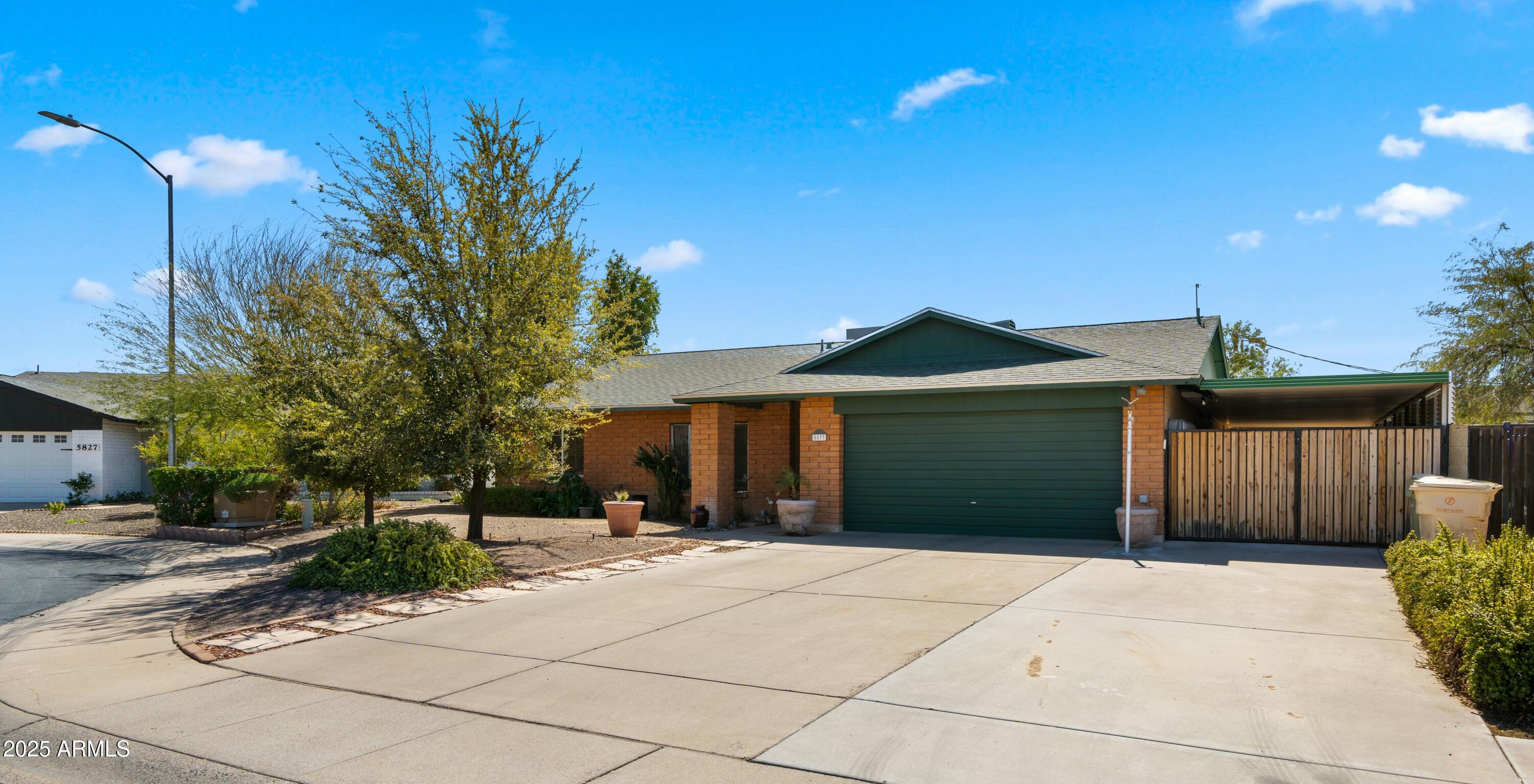 5833 West Hearn Road Glendale, AZ 85306 - Photo 2 of 25 RV Gate
