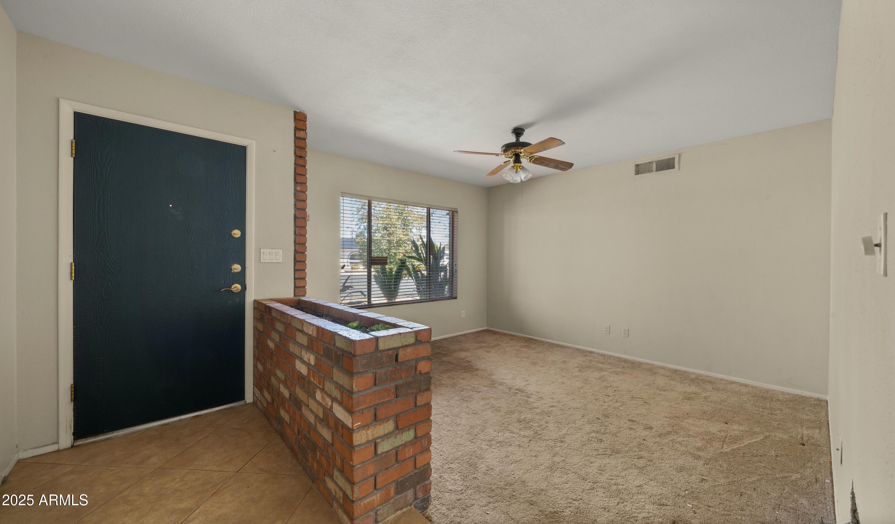 5833 West Hearn Road Glendale, AZ 85306 - Photo 3 of 25 Office/Den