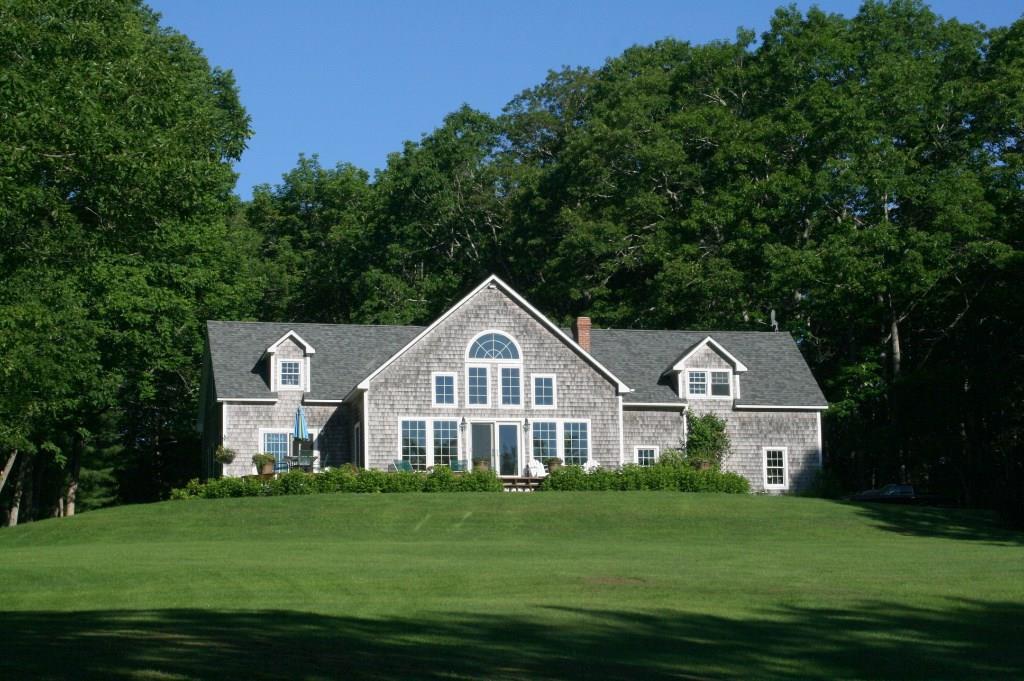 33 Bridge Road Brooksville, ME 04617 - Photo 5 of 35 Waterfront contemporary home on the...