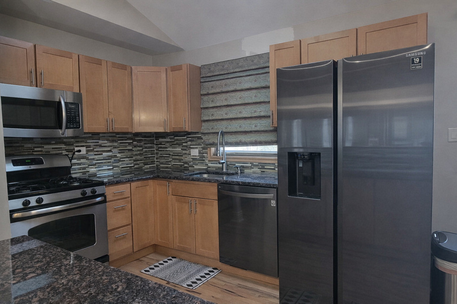 6546 107th Street Chicago Ridge, IL 60415 - Photo 4 of 16 Gallery Image 4