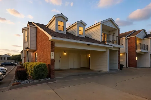 $2,200 | 5100 Verde Valley Lane, Unit 114, Dallas, TX 75254